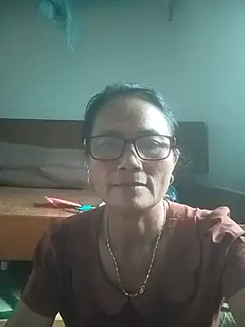 Snapshot of Vieekee chatting on July 18, 2026, 10:19 am Vieekee online show from July 18, 2026, 10:19 am