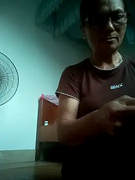 Snapshot of Vieekee chatting on July 20, 2026, 10:39 am Vieekee online show from July 20, 2026, 10:39 am