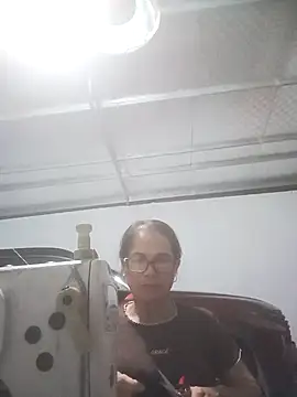 Snapshot of Vieekee chatting on July 28, 2026, 12:48 pm Vieekee online show from July 28, 2026, 12:48 pm