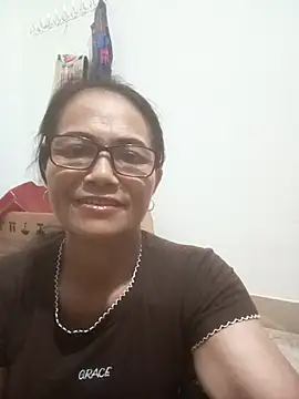 Snapshot of Vieekee chatting on July 28, 2026, 3:21 pm Vieekee online show from July 28, 2026, 3:21 pm