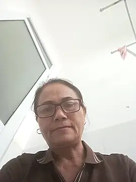 Snapshot of Vieekee chatting on August 8, 2026, 9:33 am Vieekee online show from August 8, 2026, 9:33 am