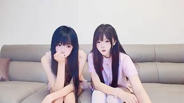 guoguo-888 online show from June 16, 2026, 4:15 am