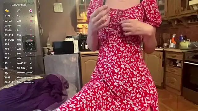 DaphneAmor online show from June 26, 2026, 5:50 pm