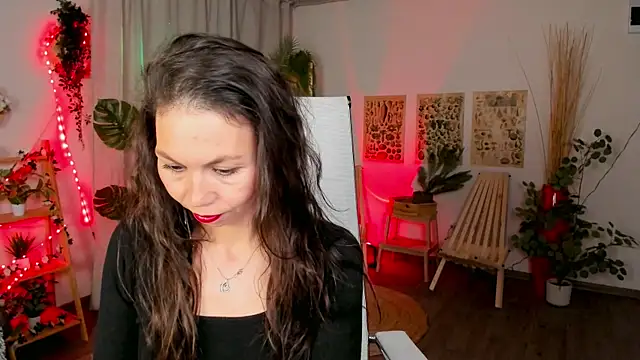 TrasyMorris online show from May 27, 2026, 12:57 pm