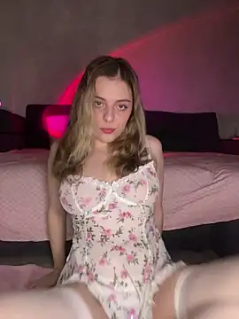 alinadesire online show from June 9, 2026, 7:36 pm