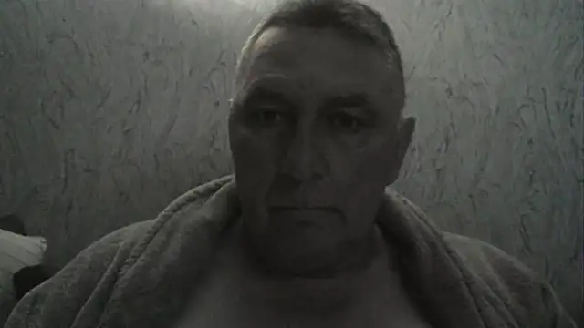 Snapshot of edje59a chatting on October 4, 2025, 12:30 am edje59a online show from October 4, 2025, 12:30 am