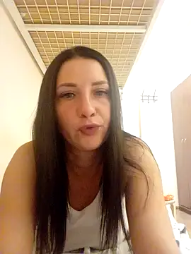 CarolWarren  online show from July 15, 2026, 3:56 am
