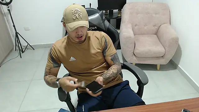 Thiago 420 online show from June 15, 2026, 11:18 pm