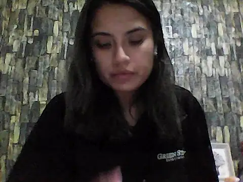 Snapshot of BabyCinnamon1 chatting on June 20, 2026, 4:59 am BabyCinnamon1 online show from June 20, 2026, 4:59 am