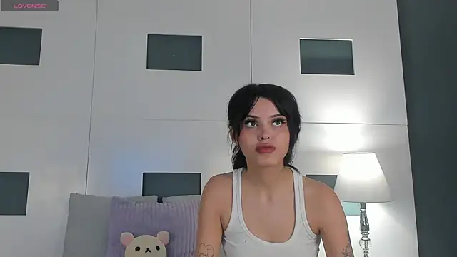 Snapshot of brattystar chatting on June 5, 2026, 7:41 pm brattystar online show from June 5, 2026, 7:41 pm