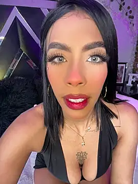 FiorellaBossh  online show from May 26, 2026, 7:54 pm