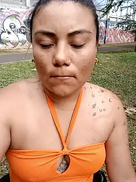 Sexy macarena outdoors online show from May 23, 2026, 8:46 pm