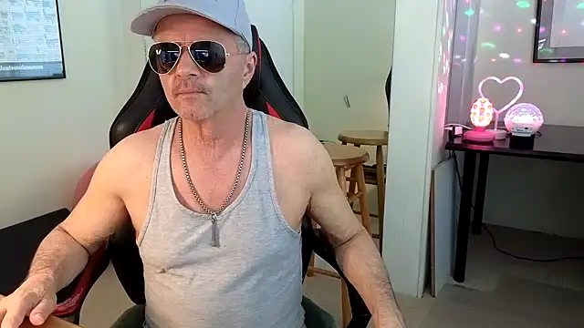 hotdadbod online show from January 8, 2025, 9:23 pm