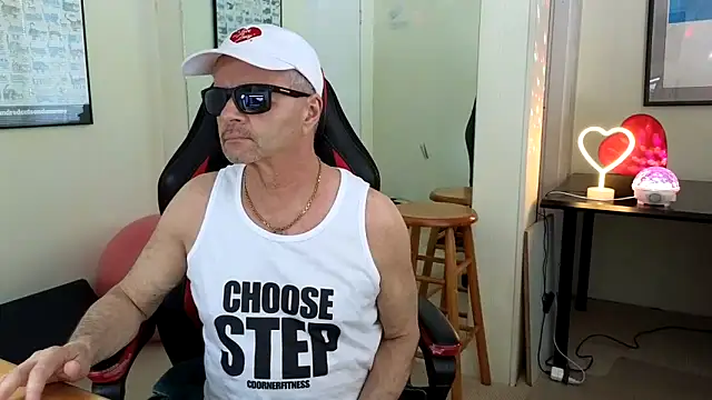 hotdadbod online show from March 3, 2025, 9:26 pm