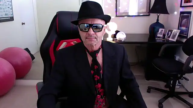hotdadbod online show from March 9, 2025, 8:52 pm