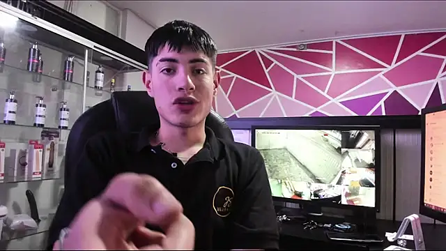 andylol330 online show from July 24, 2026, 4:21 am