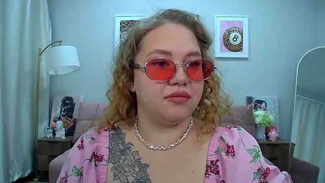 DianaKristol online show from June 27, 2026, 6:13 pm