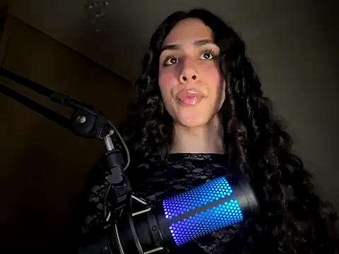 marquezaaa online show from May 21, 2026, 2:29 am