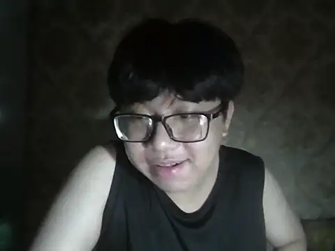 Snapshot of yours_c chatting on October 23, 2025, 1:54 pm yours c online show from October 23, 2025, 1:54 pm
