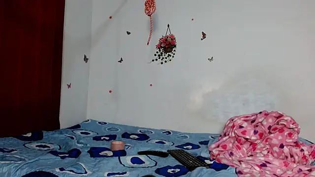 cristal hotnaugthy online show from May 15, 2026, 1:45 am