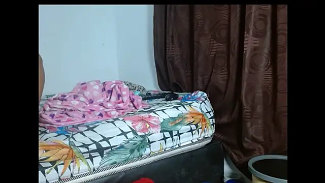 cristal hotnaugthy online show from June 14, 2026, 2:24 am
