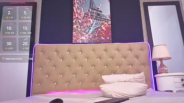 Snapshot of AlissonRose3 chatting on June 10, 2026, 9:25 pm AlissonRose3 online show from June 10, 2026, 9:25 pm