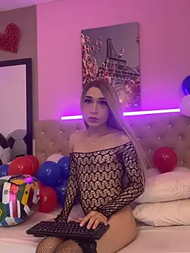 Snapshot of AlissonRose3 chatting on June 27, 2026, 7:08 pm AlissonRose3 online show from June 27, 2026, 7:08 pm