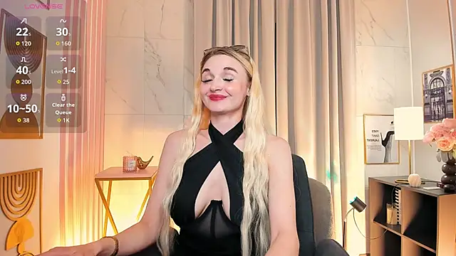 Snapshot of Mila__Lux chatting on June 16, 2026, 8:55 pm Mila Lux online show from June 16, 2026, 8:55 pm