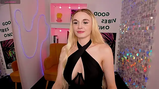 Snapshot of Mila__Lux chatting on June 29, 2026, 8:53 pm Mila Lux online show from June 29, 2026, 8:53 pm