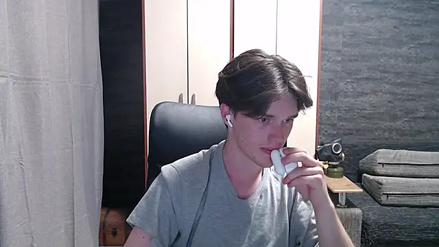 arthur   king online show from June 26, 2026, 1:48 pm