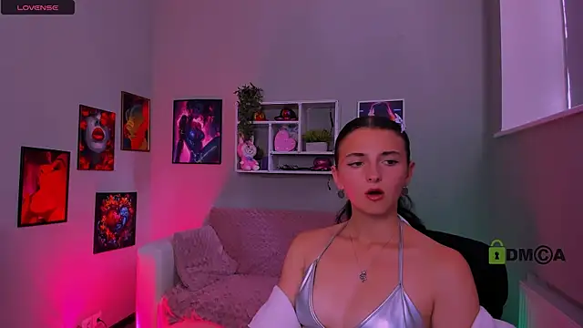 Snapshot of caroline_honeyy chatting on July 28, 2026, 12:59 pm caroline honeyy online show from July 28, 2026, 12:59 pm