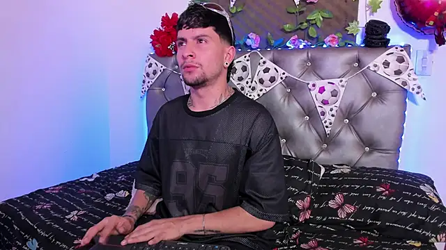 StefanoBigCock online show from June 30, 2026, 3:51 am