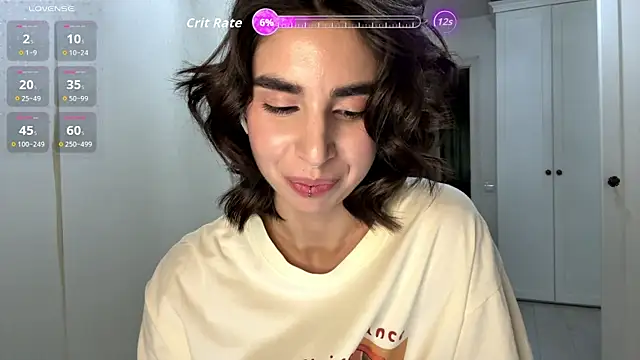 JessiaRuezga online show from June 24, 2026, 12:15 pm