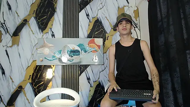 Snapshot of KING_LOVERS1 chatting on June 24, 2026, 1:21 pm KING LOVERS1 online show from June 24, 2026, 1:21 pm