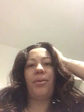 Mariposareina26 online show from May 17, 2026, 7:43 pm
