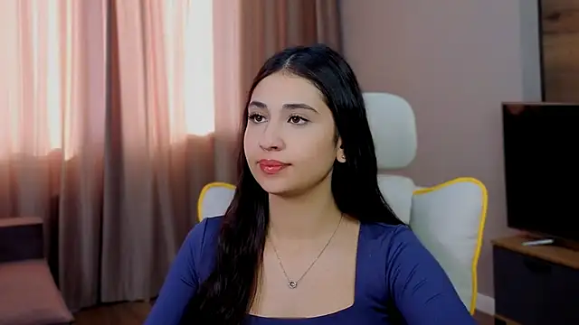 honeylanaa online show from May 25, 2026, 4:07 am