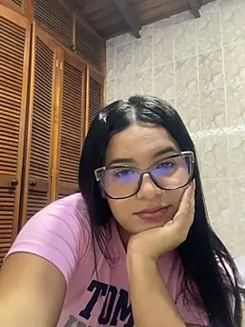 Snapshot of sara_alejandra chatting on May 15, 2026, 1:23 am sara alejandra online show from May 15, 2026, 1:23 am