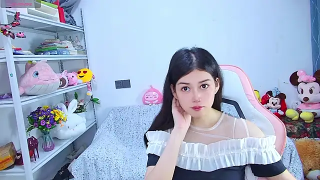 Snapshot of QinQin-888 chatting on June 17, 2026, 10:50 am QinQin-888 online show from June 17, 2026, 10:50 am