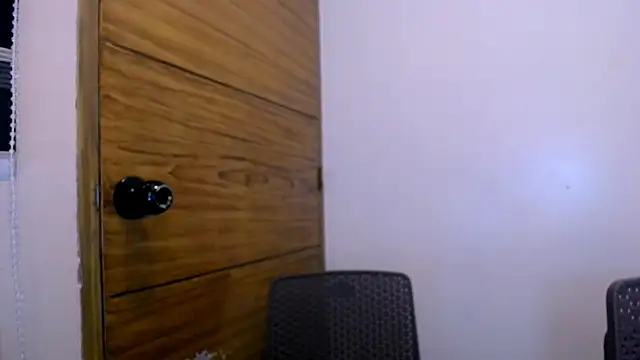 bigcock francine online show from June 15, 2026, 2:58 am
