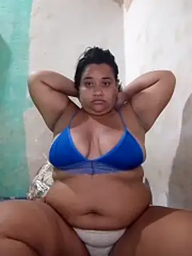 sexy-latina24u online show from May 21, 2026, 2:13 pm