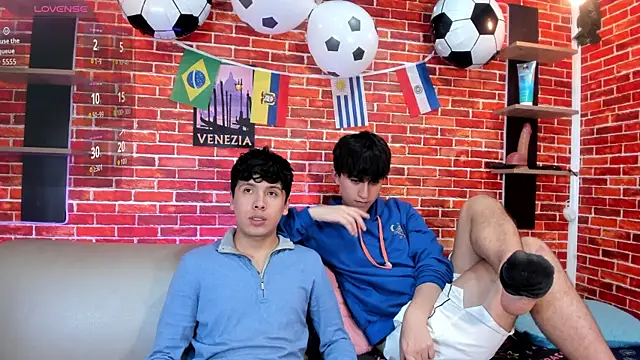 Hoot boyss  online show from June 23, 2026, 7:45 pm