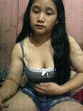 Ninaa01 online show from May 17, 2026, 2:46 pm