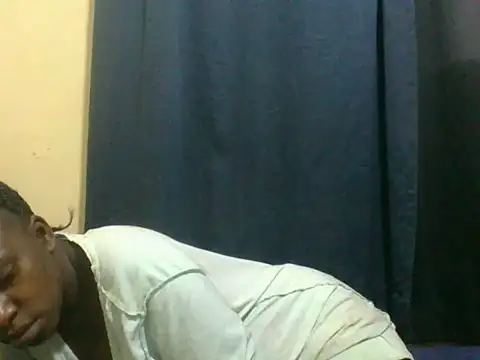 Snapshot of naughty-slender chatting on June 12, 2026, 4:39 pm naughty-slender online show from June 12, 2026, 4:39 pm