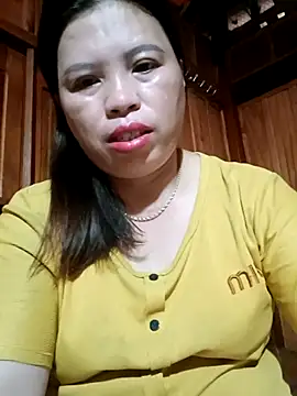 Snapshot of -Yeyi- chatting on June 18, 2026, 11:42 pm -Yeyi- online show from June 18, 2026, 11:42 pm