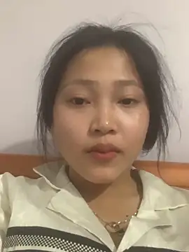 hinami-lo online show from May 15, 2026, 4:36 pm