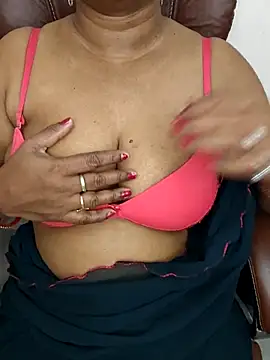 MISS-LOVEV online show from June 14, 2026, 2:24 am
