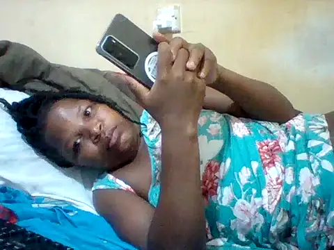 Snapshot of Camilla-Sweets chatting on June 16, 2026, 6:16 am Camilla-Sweets online show from June 16, 2026, 6:16 am