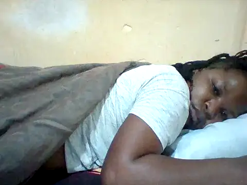 Snapshot of Camilla-Sweets chatting on June 22, 2026, 4:42 am Camilla-Sweets online show from June 22, 2026, 4:42 am