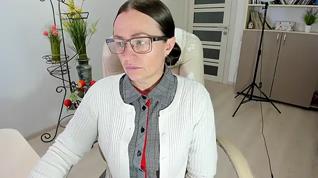 Vika73 online show from December 4, 2025, 10:46 am