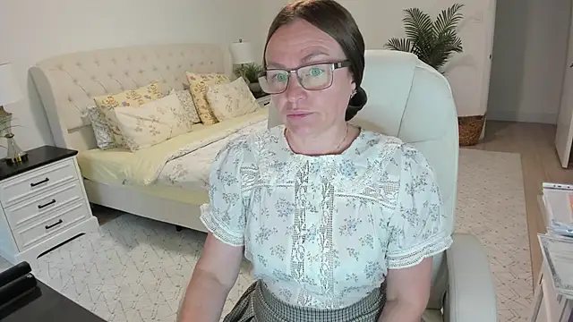 Vika73 online show from May 11, 2026, 12:00 pm